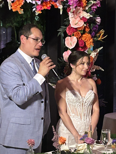 Wedding guest photo